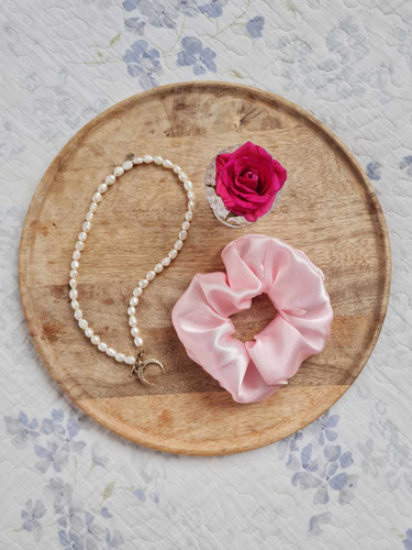 Gumka do włosów GS scrunchie satynowa Marija - różowy