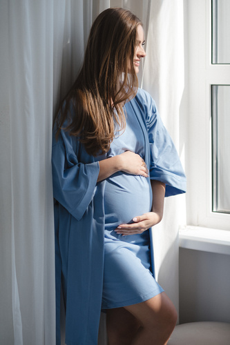 Milk&Love szlafrok ciążowy błękitny– bawełniana dzianina, elastyczny, idealny na połóg