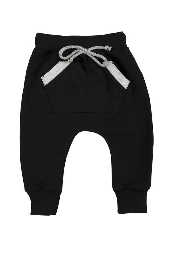 10224D Spodnie niemowlęce dresowe "BLACK" Makoma czarny