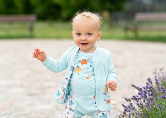 Spodnie dresowe z bawełny organicznej Morskie Zwierzątka Nini błękitny