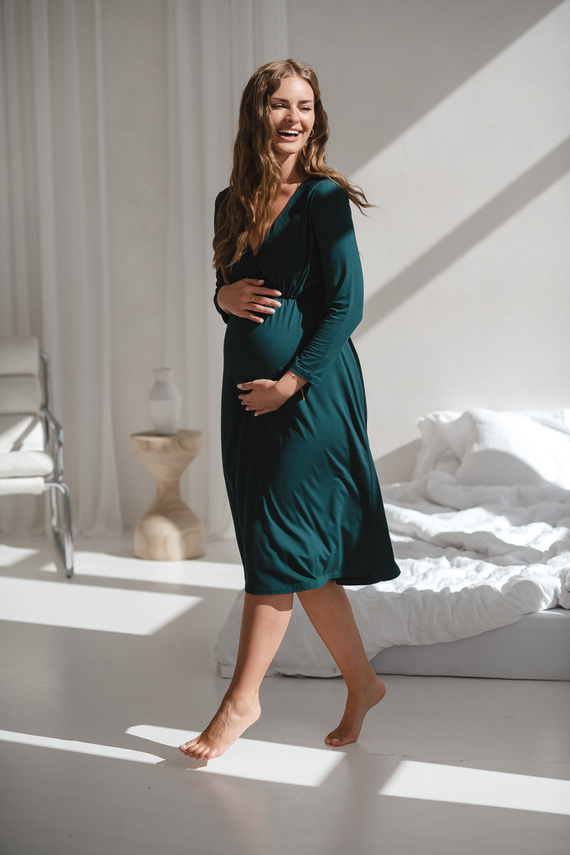 Bambusowa koszula nocna ciążowa i do karmienia Star Light 7/8 Milk&Love butelkowa zieleń– elegancka, oddychająca, idealna do szpitala