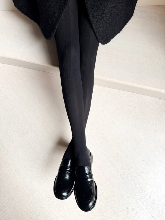 Rajstopy Veneziana Linea Arte 40 den nero– mikrofibra, modny wzór w paski