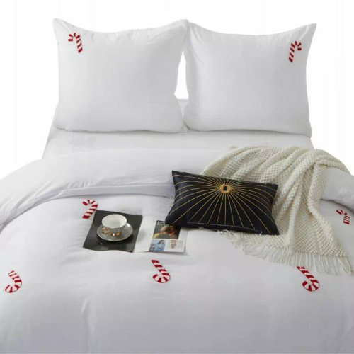 Świąteczna pościel z mikrofibry z motywem laski cukrowe Cuty Candycanes– Spod Igły i Nitki, zapięcie na zamek