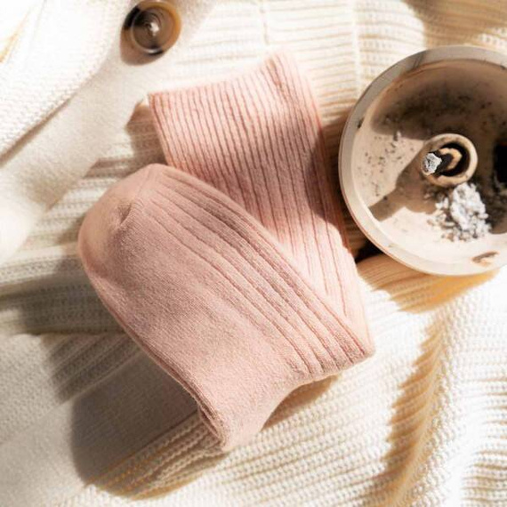 Art.093 Skarpety damskie wełniane Steven - 026 jasny róż