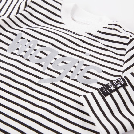 Bluzka chłopięca z nadrukiem Magic Eevi- biała-paski