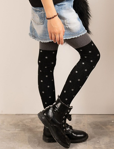 Rajstopy Twilight 2527 Knittex 50 den – czarne ze srebrnym wzorem gwiazdek | Modne i eleganckie