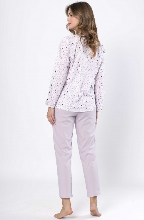 Damska piżama Leveza 1637 Danuta liliowy– bawełniana, z długim rękawem i guzikami