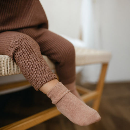 Beary Cool Eevi – Legginsy sweterkowe dla niemowlaka, miękkie i elastyczne