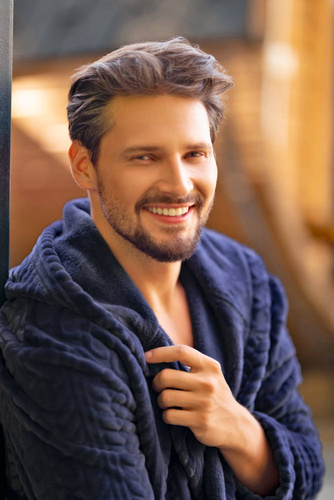 Szlafrok męski z kapturem Zygmunt Italian Fashion- granatowy 