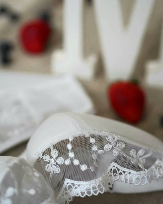 Biustonosz półusztywniany 01080 Blanka Mediolano biały