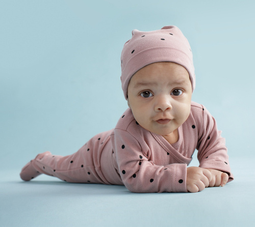 Czapka w groszki Tres Bien Pinokio -  róż groszki