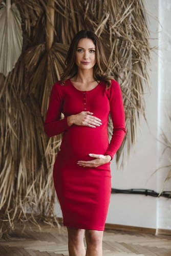 Sukienka ciążowa i do karmienia z dzianiny w prążek Tummy Milk&Love karminowy