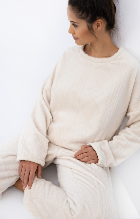 Bridget Sensis – miękka piżama damska typu soft, ecru