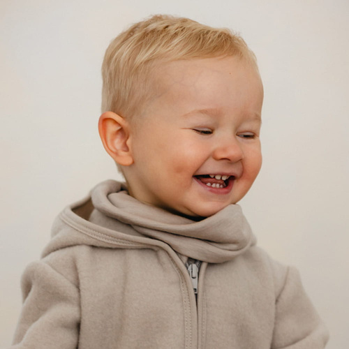 Beżowy komin dziecięcy z wełny merino Eevi – Idealny na każdą porę roku