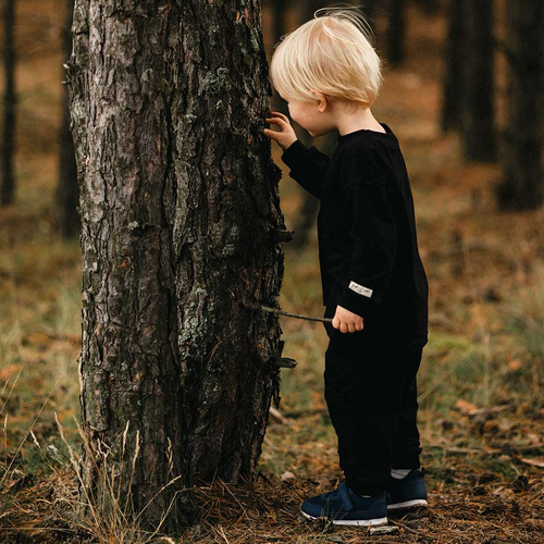 Eevi Simply Comfy czarne – bawełniane spodnie dziecięce z kieszeniami i elastycznym pasem