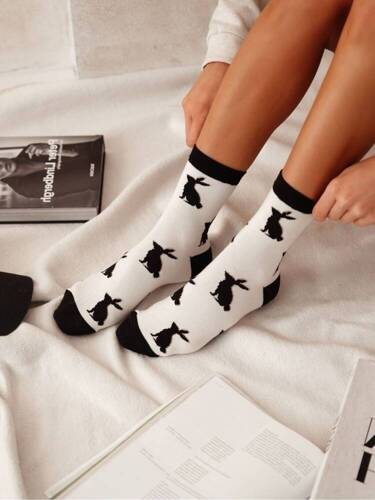 0200-153 Królik Skarpety damskie Milena -ecru