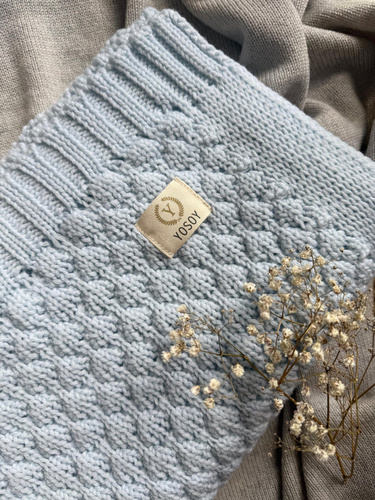 Yosoy Bubbles błękitny  – koc dziecięcy z wełny merino, miękki, oddychający, dwustronny