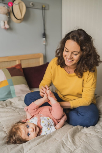 Bluzka ciążowa i do karmienia z rękawem Two Ways Milk&Love ochra