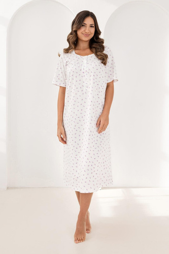 Koszula nocna 019 Regina fioletowa   – bawełniana, zapinana na guziki, z delikatnym marszczeniem i krótkim rękawem 