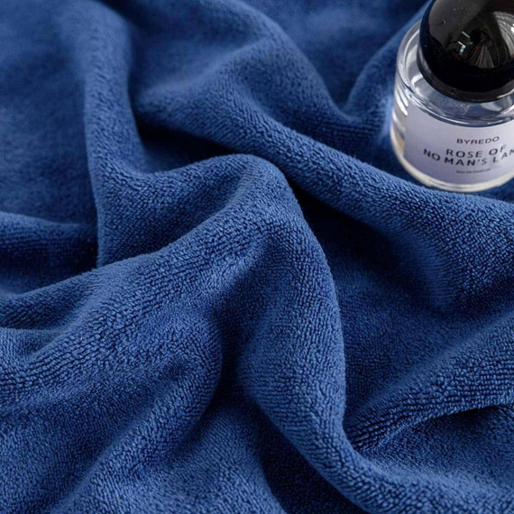 Ręcznik szybkoschnący z mikrofibry Active Spod Igły i Nitki granatowy