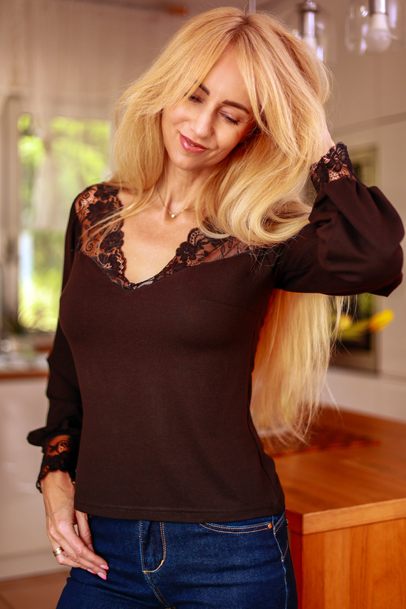 Bluzka Laila z wiskozy z koronką | stylowa bluzka polskiej marki Mirale