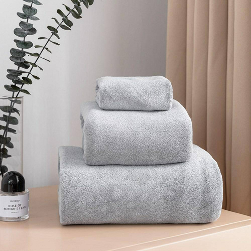 Ręcznik szybkoschnący z mikrofibry Active Spod Igły i Nitki granatowy