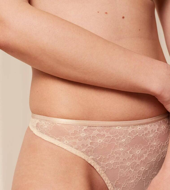 Stringi damskie Bright Spotlight High Leg string Triumph kremowy