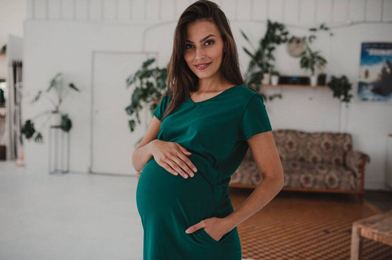 Koszula nocna ciążowa i do karmienia krótki rękaw Night & Day Milk&Love butelkowa zieleń