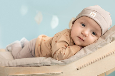 Bluzka z długim rękawem Wooden Pony Pinokio - brąz druk