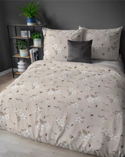 5632 A Detexpol Pastel Flowers beżowa w białe kwiaty i liście– pościel flanelowa bawełniana, miękka i przytulna