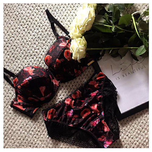 Junona Full Cup Usztywniany Biustonosz Unikat - czarny