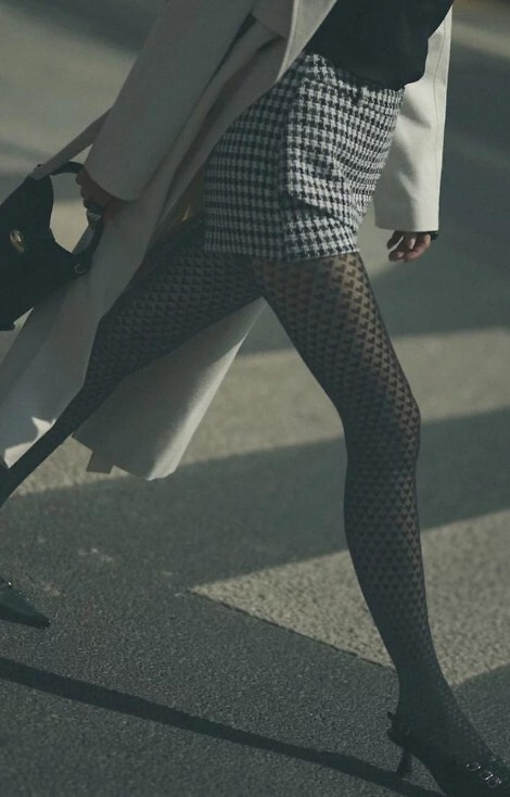 1233 Cherie Rajstopy Gabriella 60 den czarne – wzór w serduszka, 3D