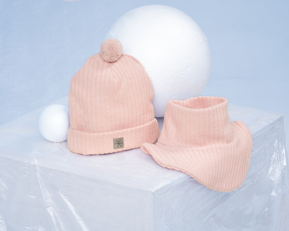 Komin z ramionami Winter Pinokio - róż