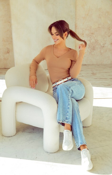 Bluzka damska Eldar Active Eleonor beżowa – prążkowana wiskoza, dekolt V, długi rękaw