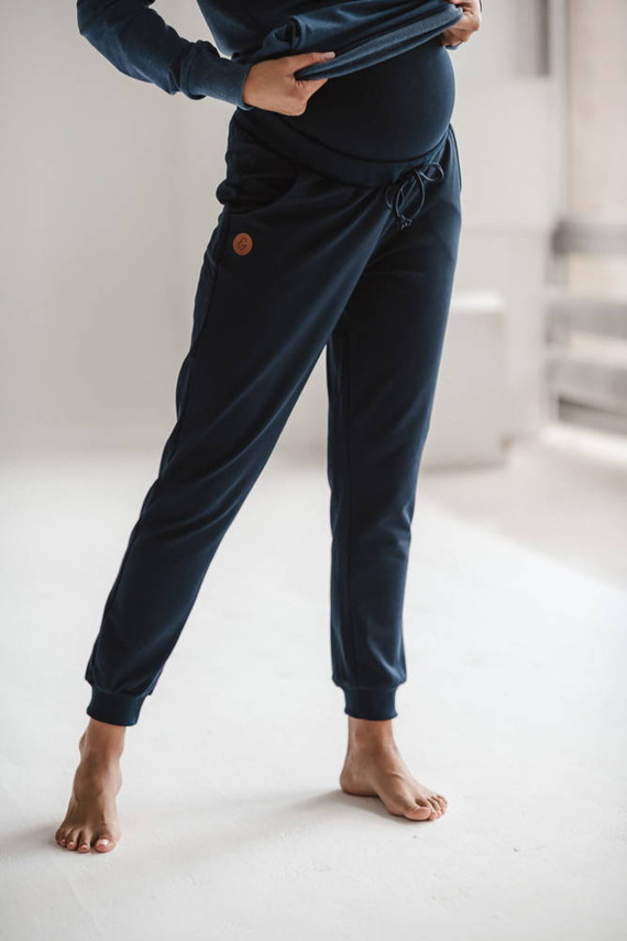 Dresowe spodnie ciążowe Milk&Love granatowy