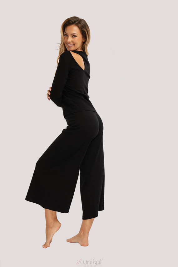 Piżama Zen czarna– bawełniana piżama z długim rękawem i spodniami 7/8, elegancka i komfortowa