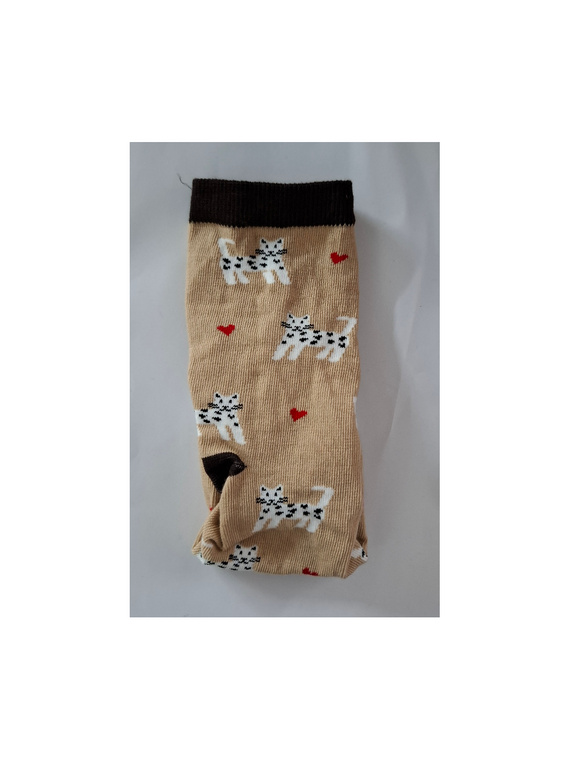 Skarpetki damskie Milena 0200.196 – kotki i serduszka, bawełniane, Beżowy