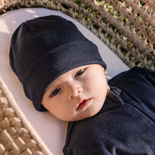 Granatowa czapka dziecięca Merino Eevi – wełna merynosów, termoaktywna