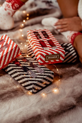 Milena 0811.017– damski zestaw 3 świątecznych skarpetek w pudełku