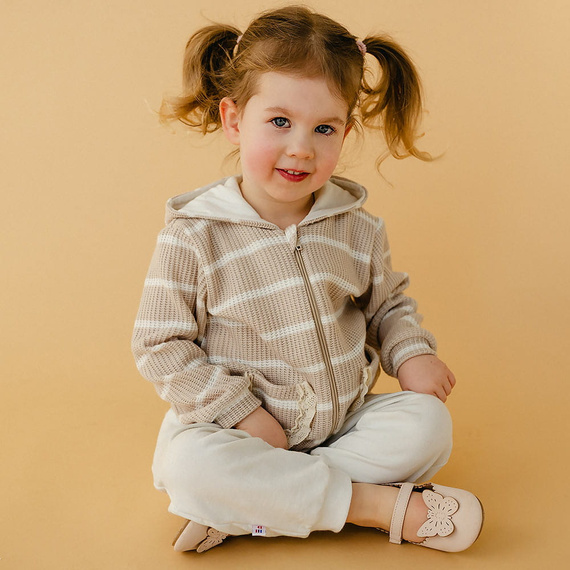 Spodnie dresowe z falbanką Meadow Eevi- ecru