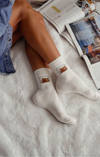 0200-186 Kapibara Skarpety damskie Milena ecru  – bawełniane, wzorzyste