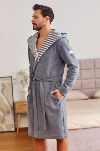 Doctor Nap 7230 – męski szlafrok z kapturem i kontrastowymi lamówkami