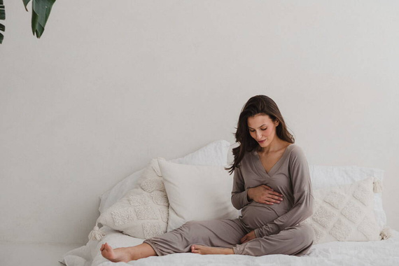 Bambusowe spodnie od piżamy ciążowej długie Moon Milk&Love beżowy