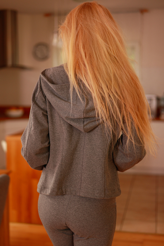 Marynarka damska z kapturem Adela | 95% bawełna 5% elastan | polska marka Mirale