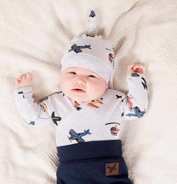 Nicol Willy czapeczka niemowlęca bawełniana 219054 – z motywem samolotów
