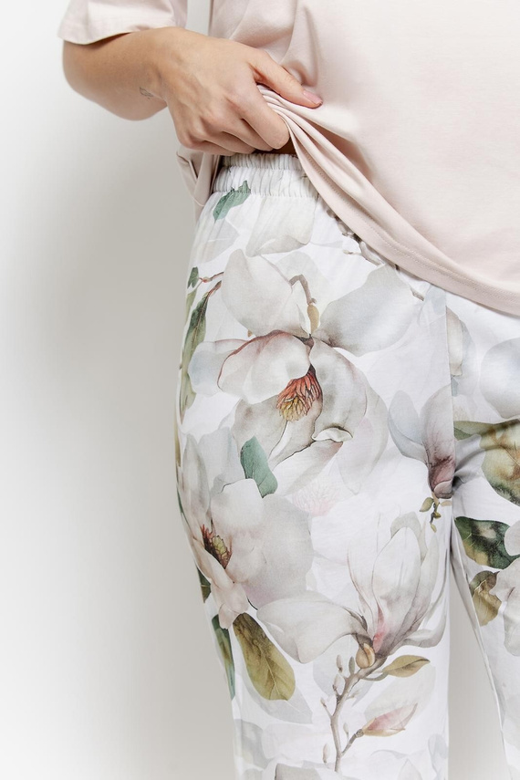 Piżama Damska Afrodyta Taro – Bawełniana Koszulka i Spodnie 7/8 z Kwiatowym Printem