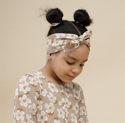 Opaska dziewczęca Tres Bien Pinokio - beżowy kwiaty