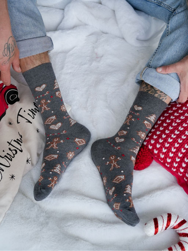 Świąteczne skarpety męskie Milena Pierniki – model 1290-037