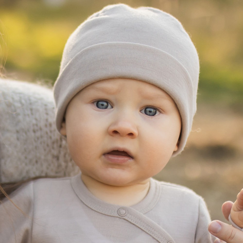 Czapka z wełny merynosów Eevi-beżowa 