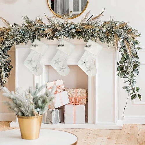 Ozdoba świąteczna skarpeta but śnieżynki Angel  Eurofirany biały